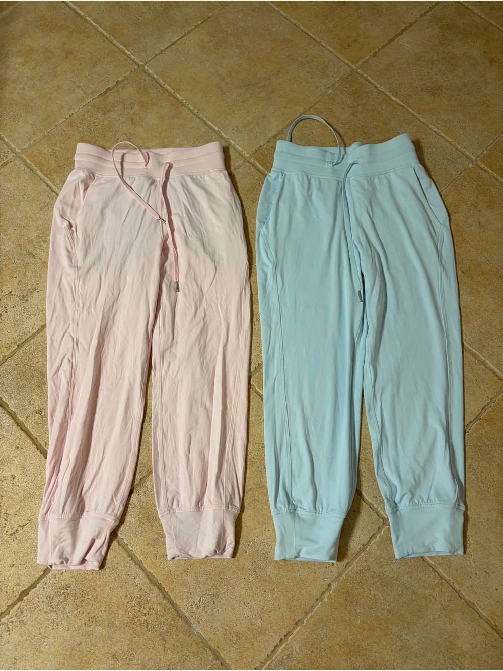 Ready to rulu cropped jogger bundle Sz 4 - Pink & Light Blue Set